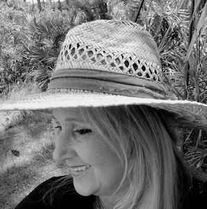 Meet your Posher, Rhonda